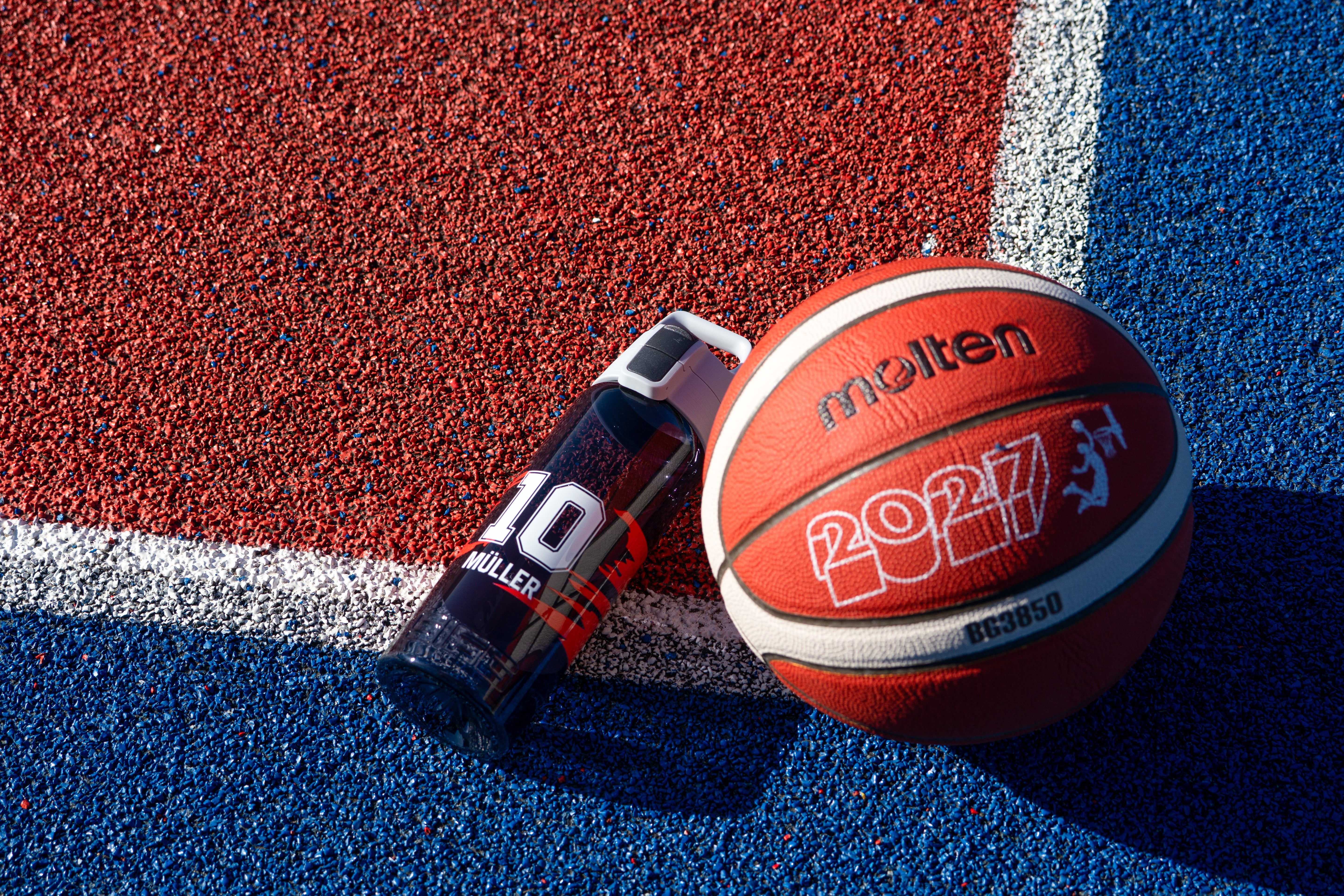 Geschenk für Sportler:innen — die Trinkflasche, die wirklich mitgeht
