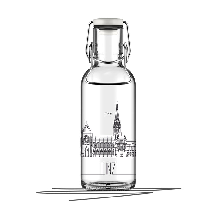 Trinkflasche Linz | Linz Design | Trinkflasche mit Linz Design | Linz | Linz Trinkflasche | FILL ME | FILL ME Trinkflaschen | Trinkflaschen gestalten | Trinkflaschen selber designen | Trinkflasche mit Name | Trinkflasche mit Logo | FILL ME Flasche bedrucken | FILL ME personalisieren | FILL ME Flasche drucken | FILL ME Flasche mit Stadt Design | fill me flasche bedrucken | fill me designen | flasche bedrucken lassen | trinfkflasche bedrucken